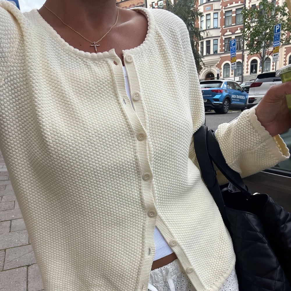 Amorini Textured Cream Cardigan